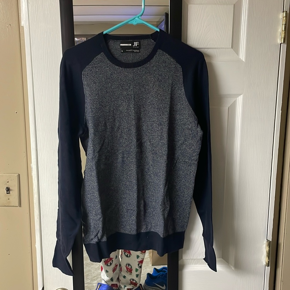 Men’s sweater